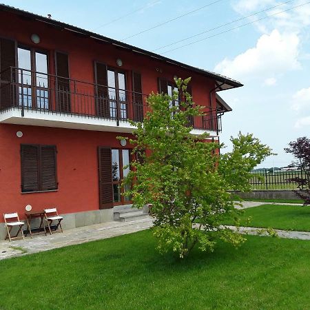 Hotel Tra Menta E Meliga Carignano  Exterior foto