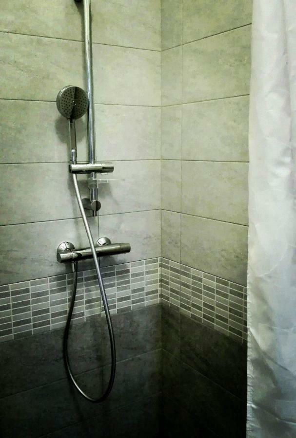 Hotel Tra Menta E Meliga Carignano  Zimmer foto